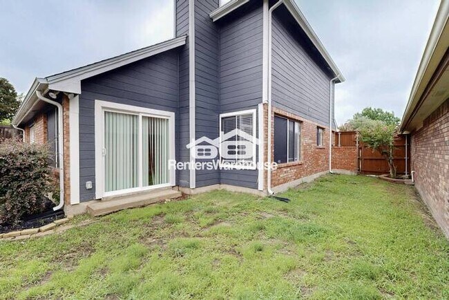 Building Photo - MOVE IN READY - 3BED/2.5BATH - CARROLLTON ...