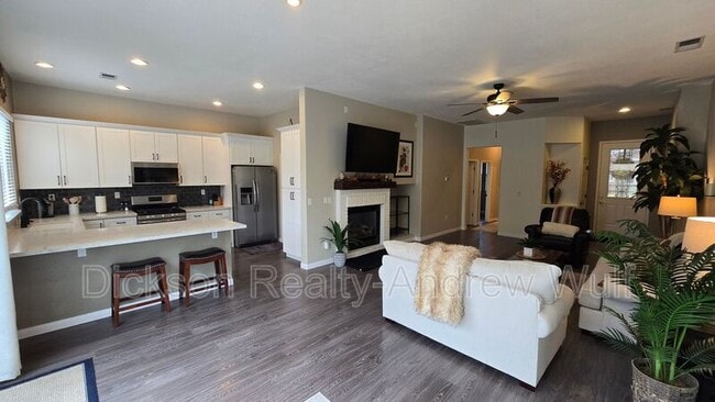 Building Photo - 10522 Eagle Falls Way