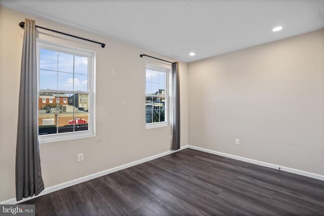 Building Photo - 1207 Clarkson St
