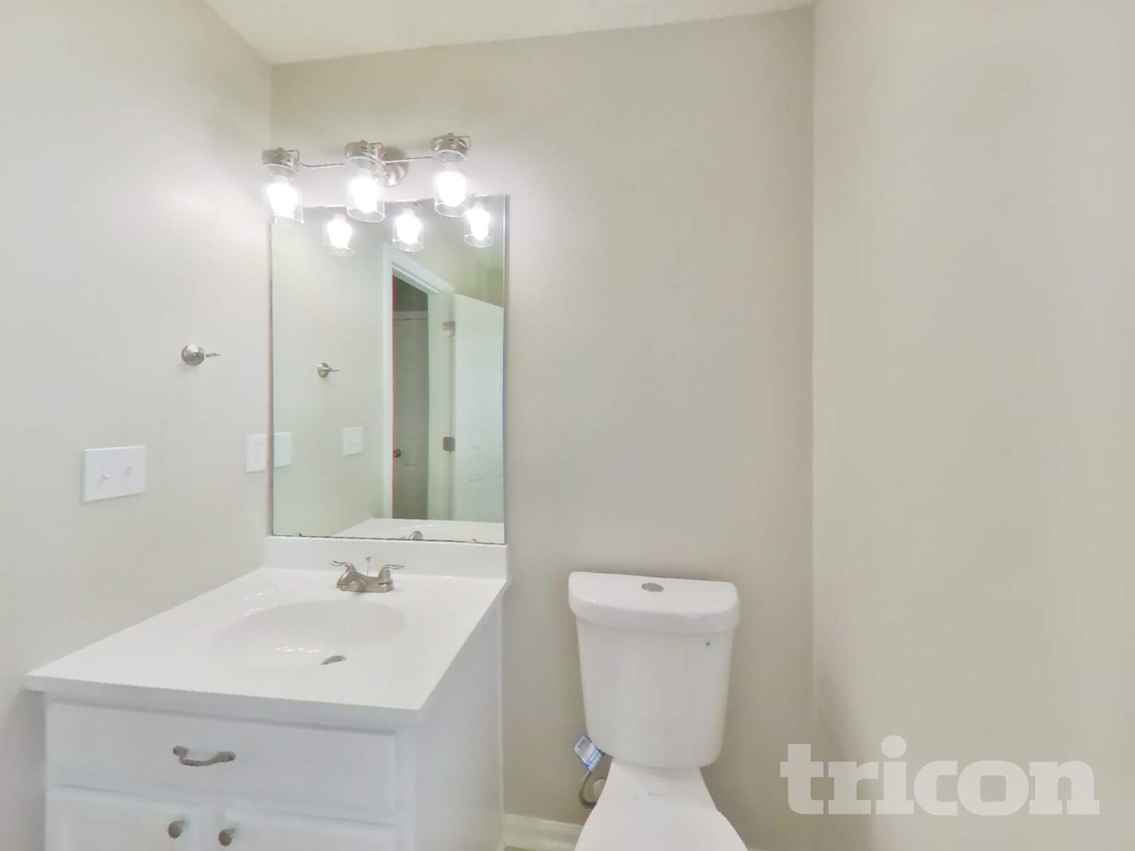 Building Photo - 7925 Donet Terrace Dr