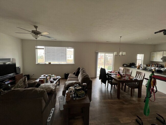 Building Photo - 3 Bed, 2 Bath plus Bonus Room in West Lafayette