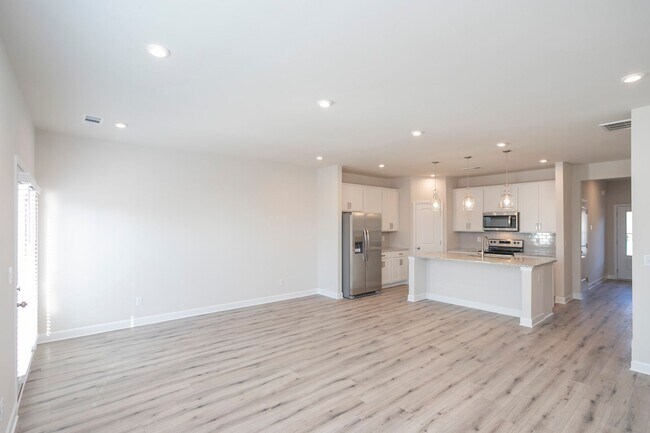 Building Photo - 2031 Sperling Dr