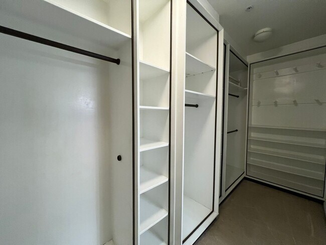 Building Photo - 13539 Whipple St