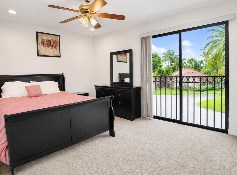 Building Photo - 1710 Shoreside Cir