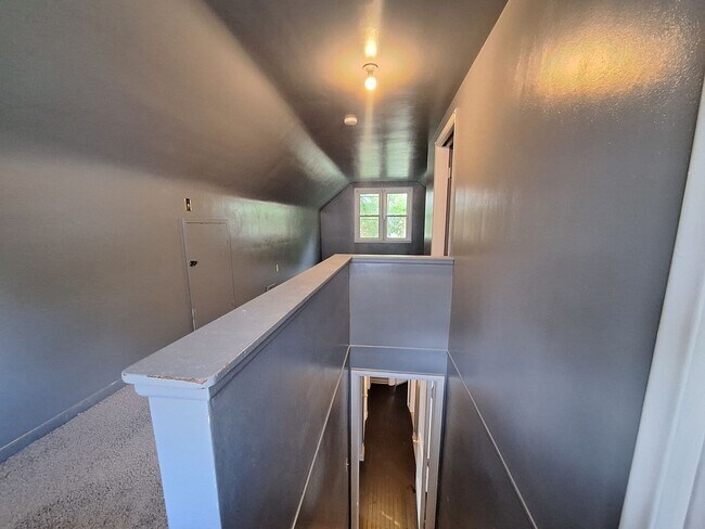 Building Photo - 6338 Lodewyck St