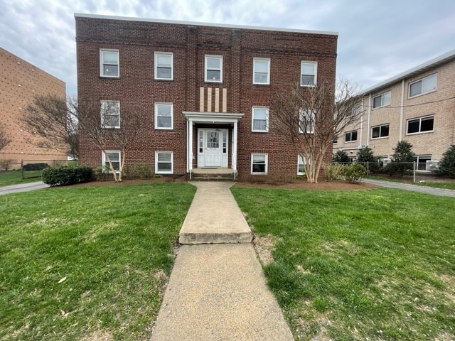 Building Photo - 4030 Washington Blvd