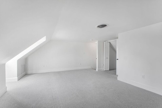 Building Photo - 1216 Sophia St