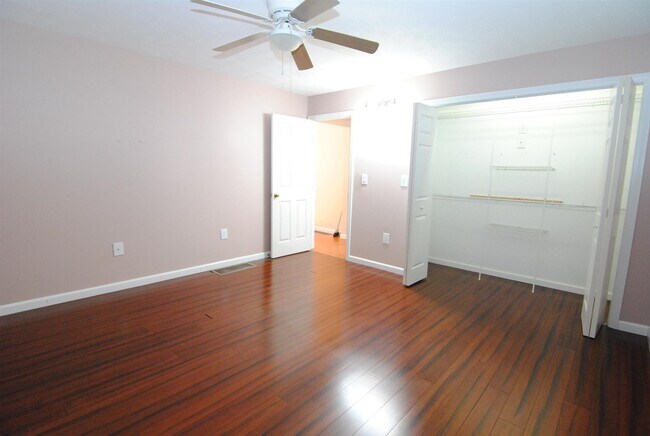 Building Photo - 78 Cadogan Way