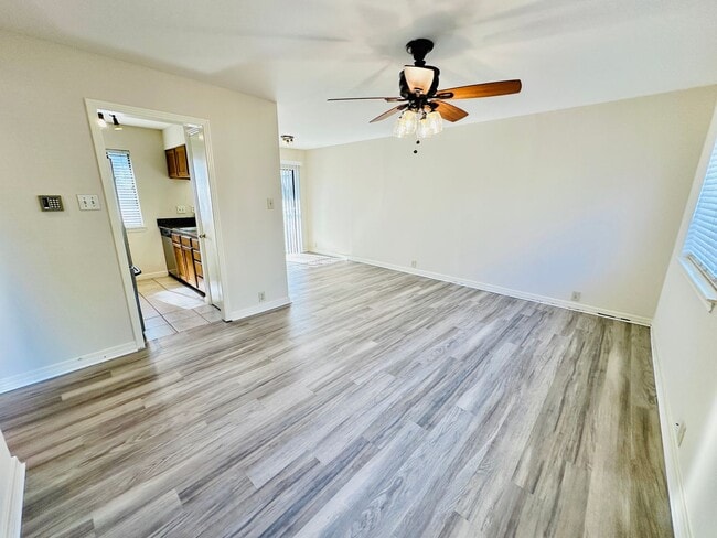 Building Photo - Ground Floor 1BR Condo with Private Yard in South Austin