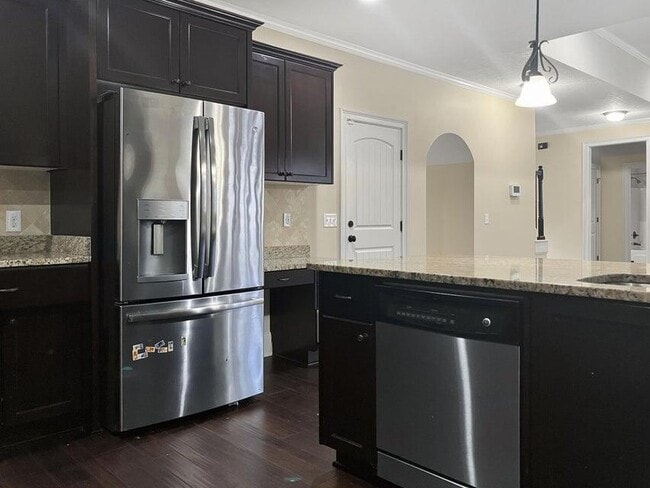Building Photo - 8614 Crenshaw Dr