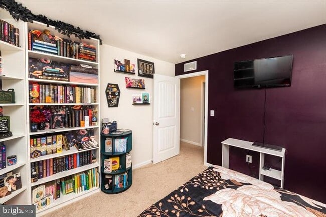 Building Photo - 454 Currant Cir