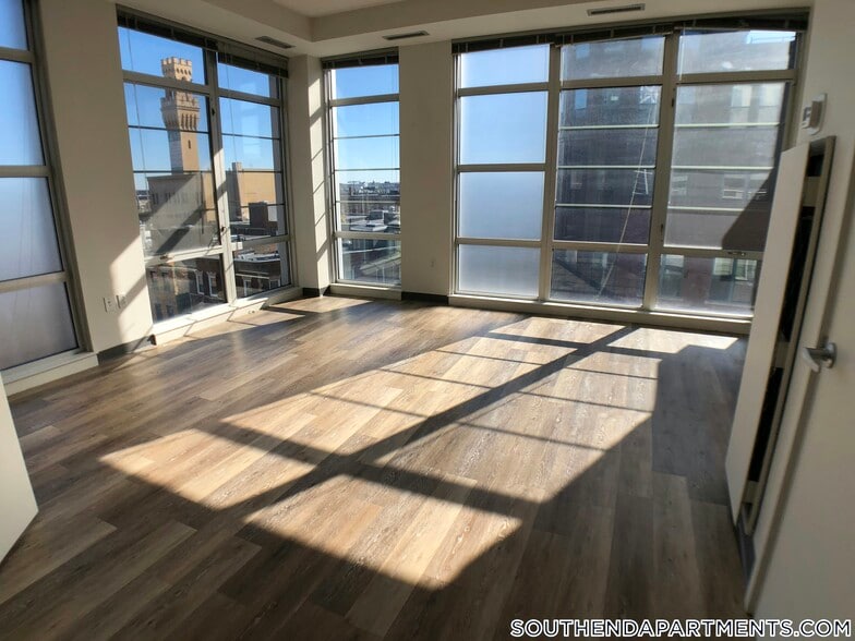 Building Photo - 160 E Berkeley St