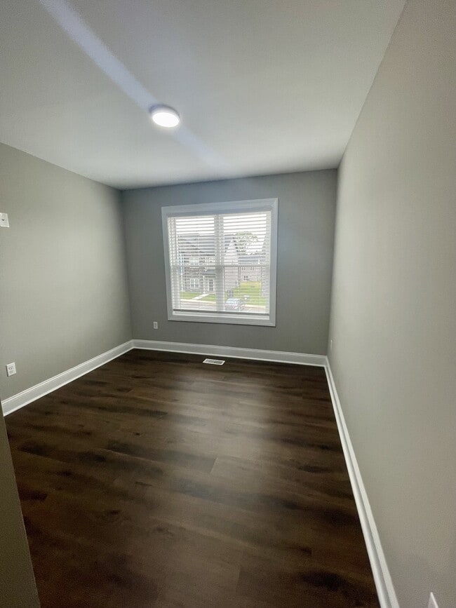 Building Photo - 1 Emanuel Ct