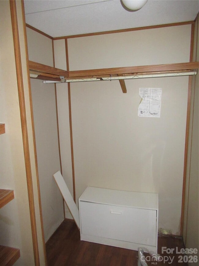 Building Photo - 2400 Skyview Ln