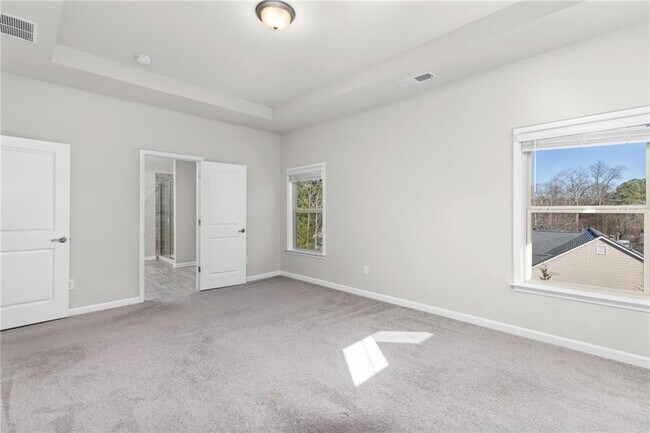 Building Photo - 4411 Claiborne Ct