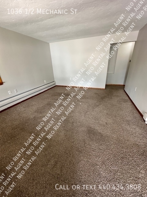Building Photo - 1036 1/2 Mechanic St-