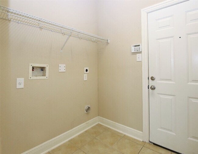 Building Photo - 438 Magnolia Blossom