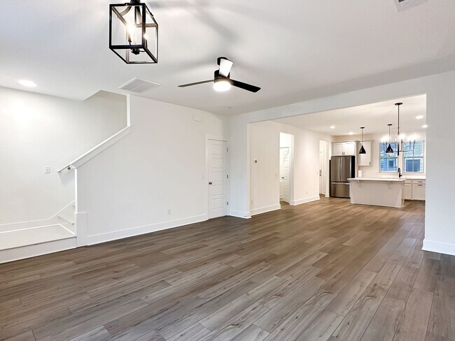 Building Photo - Luxury Townhome in Midtown Nexton