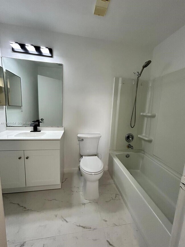 Building Photo - 2221 Sherman Cir