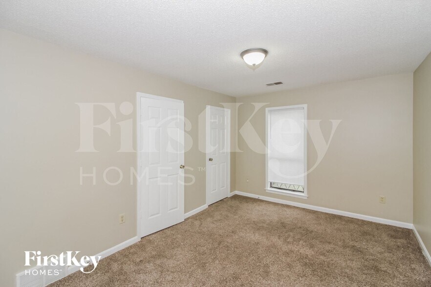 Building Photo - 7161 Oak Chase Ln