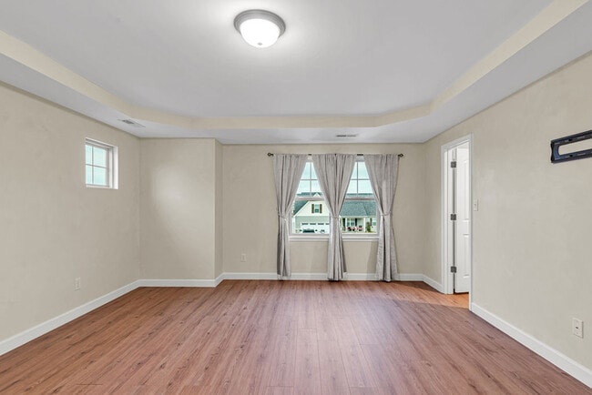 Building Photo - 303 Channel Run Ln