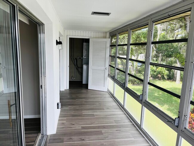Building Photo - 6 Vis Gdns Trl