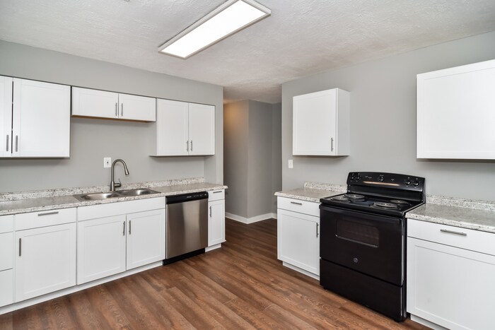 Building Photo - 1602 1st Ave SW