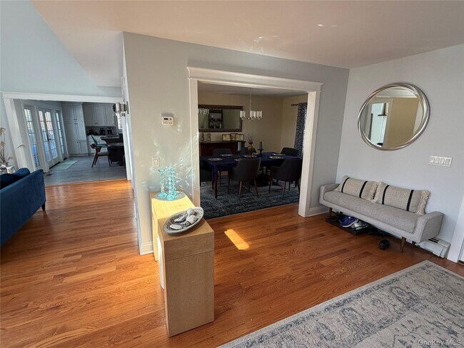 Building Photo - 27 Deer Path