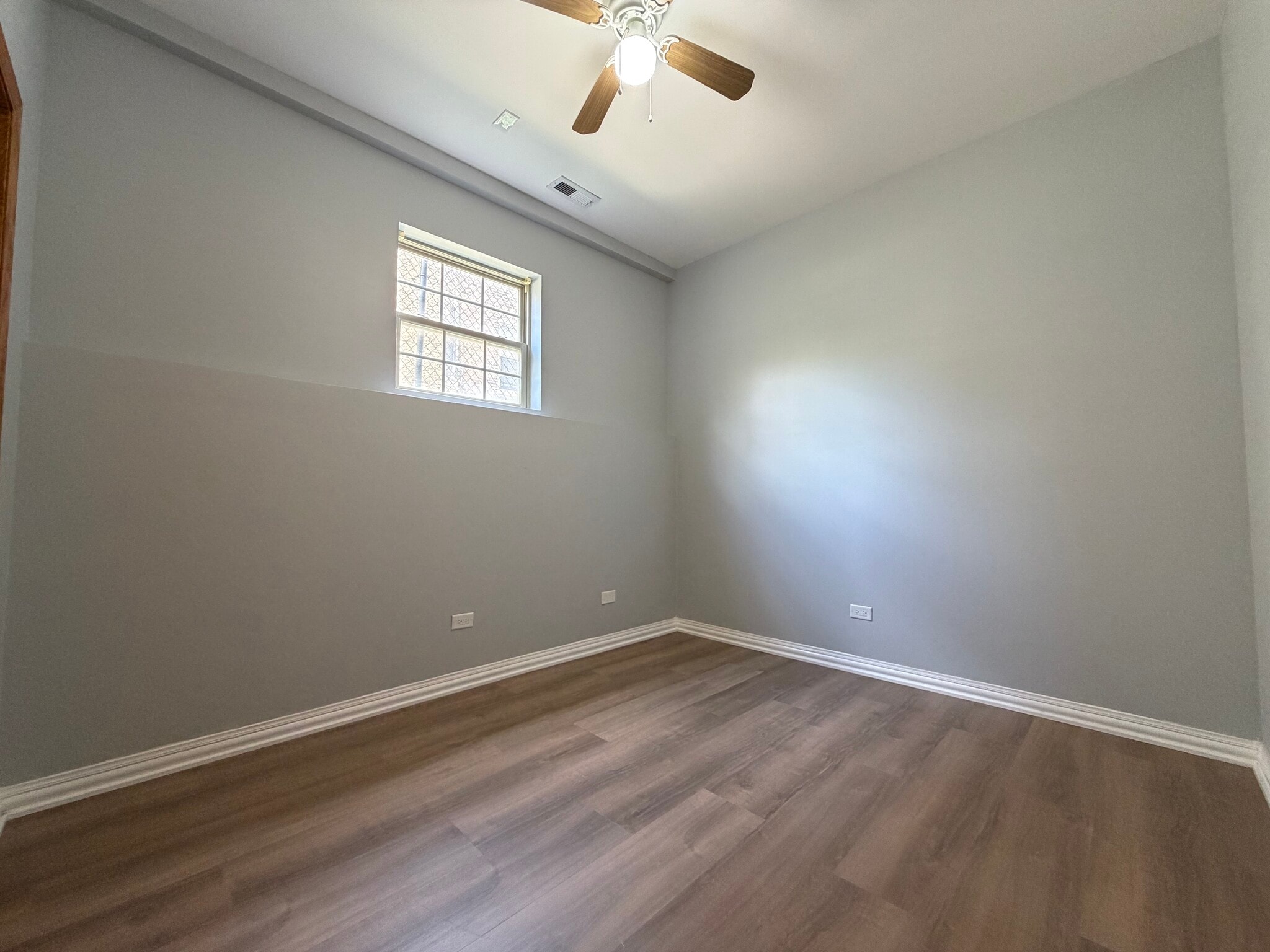 3rd bedroom - 2702 W Warren Blvd