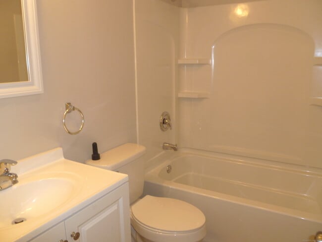 Building Photo - 2955 Madison Ave