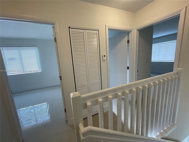 Building Photo - 385 NW 82nd Terrace