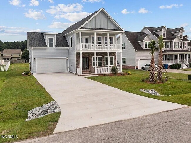 Primary Photo - Beautiful New 4 Bedroom, 3 full bath plus ...