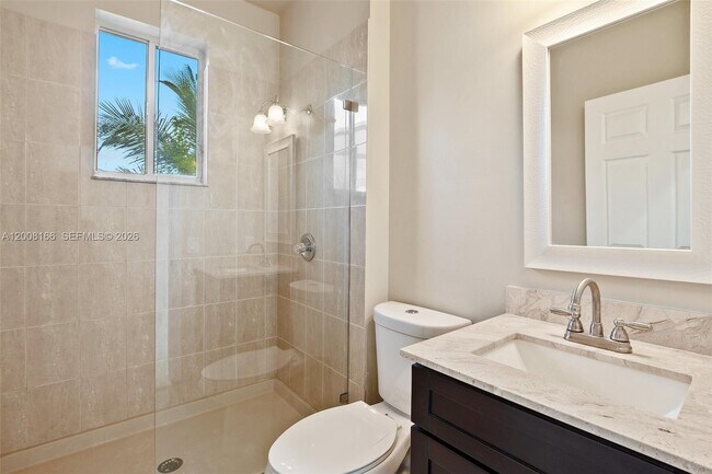 Building Photo - 646 Heritage Dr