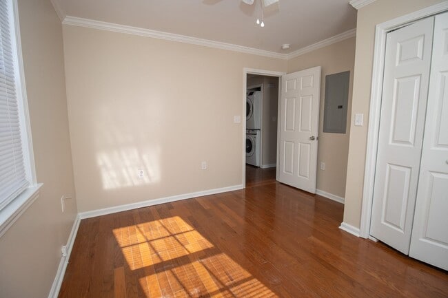 Building Photo - Charming 2-Bed, 1-Bath Home in Forest Acres!