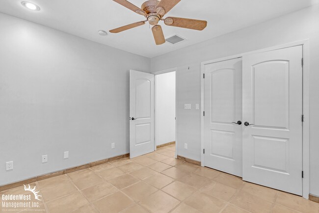 Building Photo - Charming 3Bdm 2Ba Home with Gated Entry an...