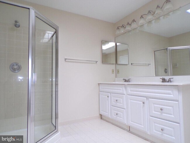 Building Photo - 8305 Ridge Crossing Ln