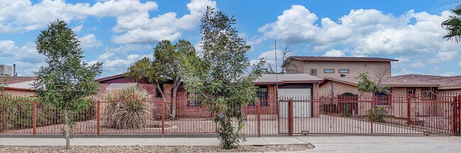 Primary Photo - 5205 Flower Dr