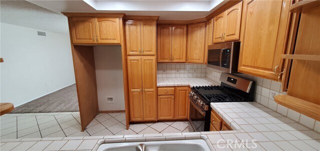 Building Photo - 15038 Hiawatha St