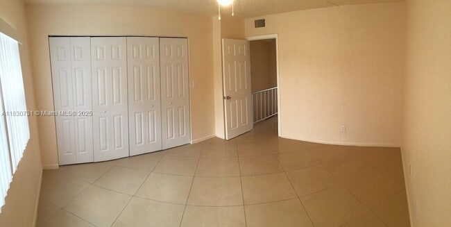 Building Photo - 4132 SW 61st Ave
