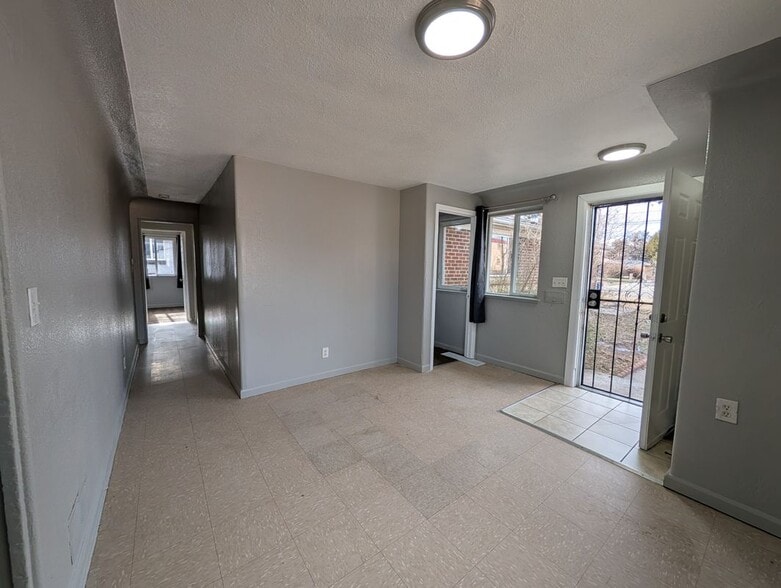 Building Photo - 1310 N Moline St