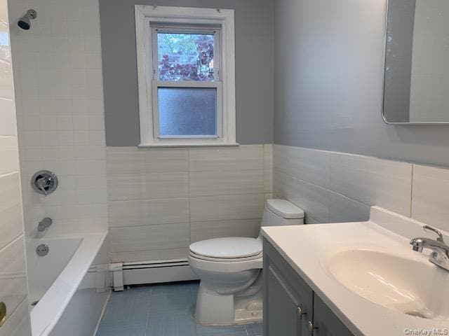 Building Photo - 2 Vanata Ct