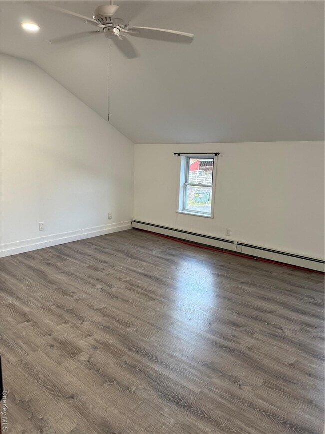 Building Photo - 619 Salt Point Turnpike