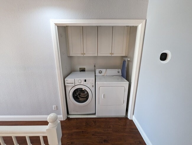 Building Photo - Beautiful 3bed 2.5bath 2 story home located in Rivergate Gated Community