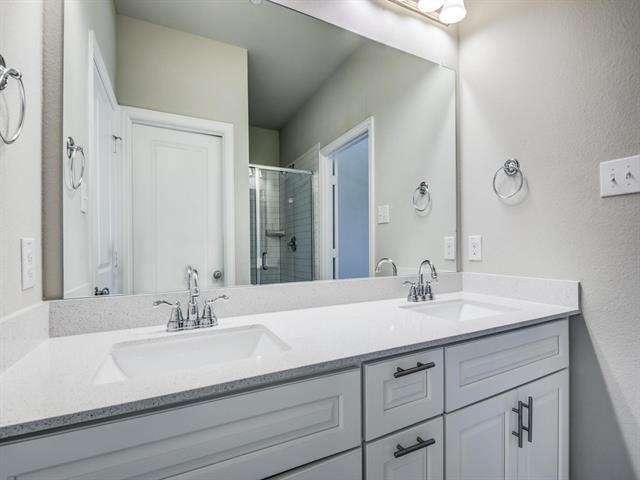 Building Photo - 6234 Rainbow Valley Pl