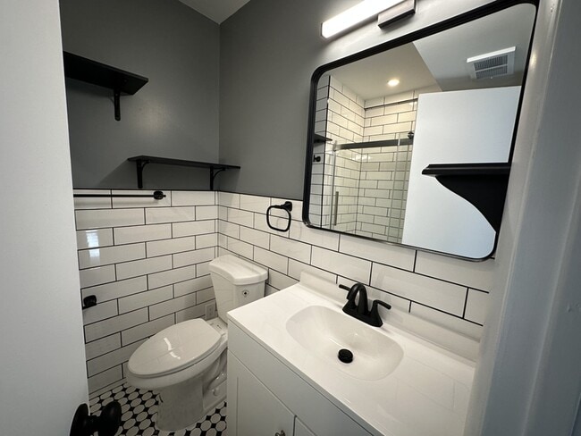 Building Photo - 316 White Horse Pike