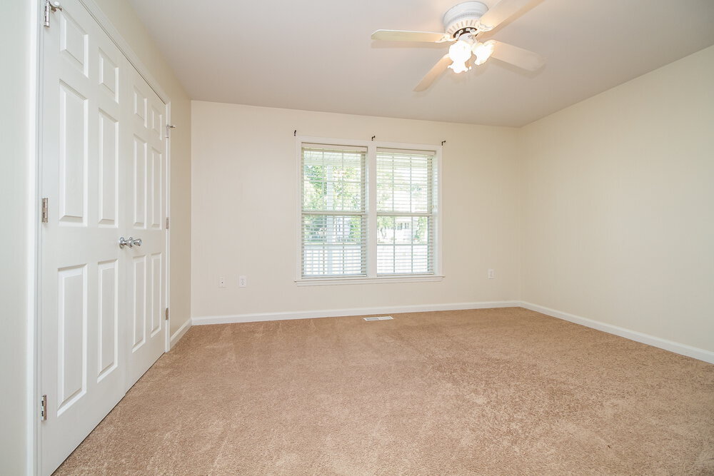 Building Photo - 401 Wildwood Dr