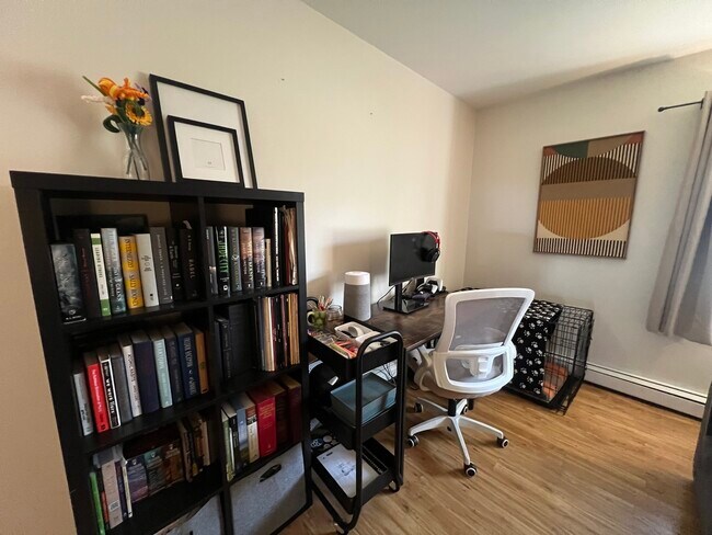 Building Photo - 481 Duane Terrace