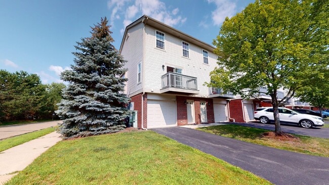 Building Photo - 3120 Promenade Cir