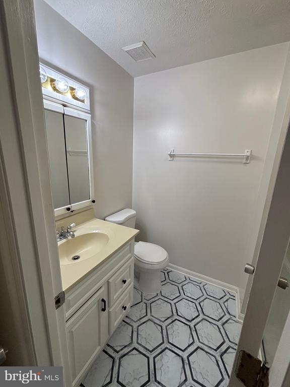 Building Photo - 1403 Sage Ln