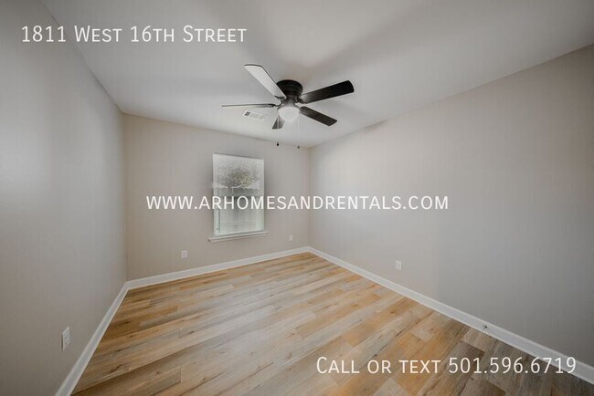 Building Photo - 1811 W 16th St